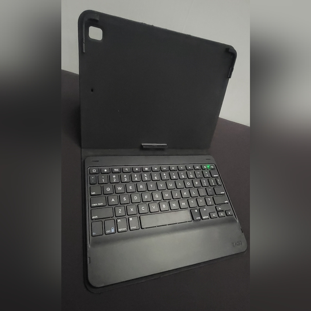 Zagg Keyboard Folio.